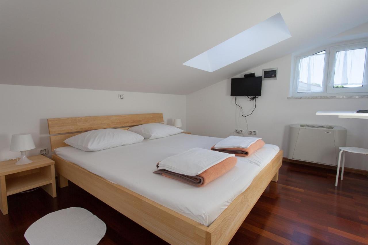 Bed&Breakfast Lucija Bed and Breakfast Punat Exterior foto