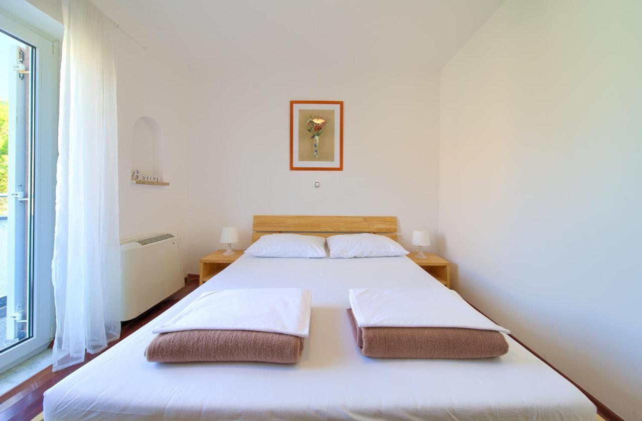 Bed&Breakfast Lucija Bed and Breakfast Punat Exterior foto