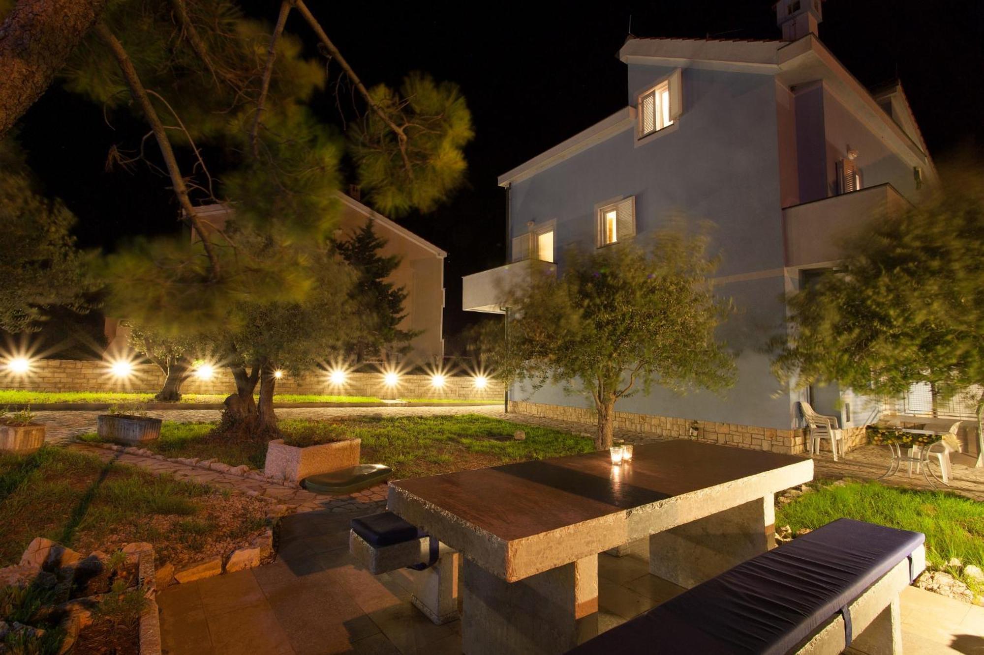Bed&Breakfast Lucija Bed and Breakfast Punat Exterior foto